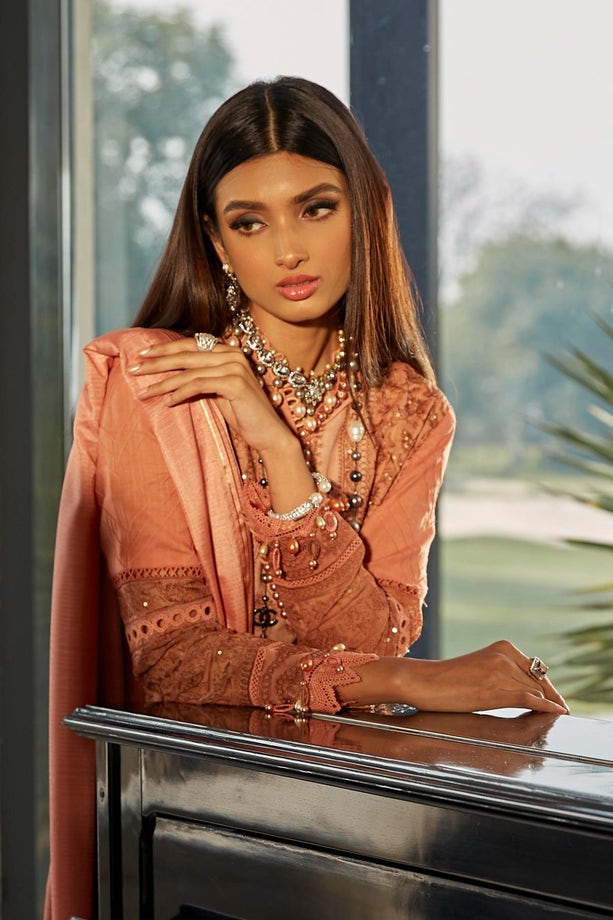 7A | Sana Safinaz | Luxury Lawn 2022