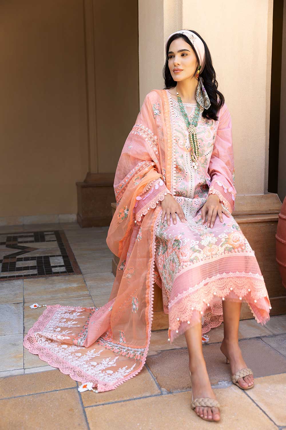 L22 - 8A | Sobia Nazir | Luxury Lawn 2022