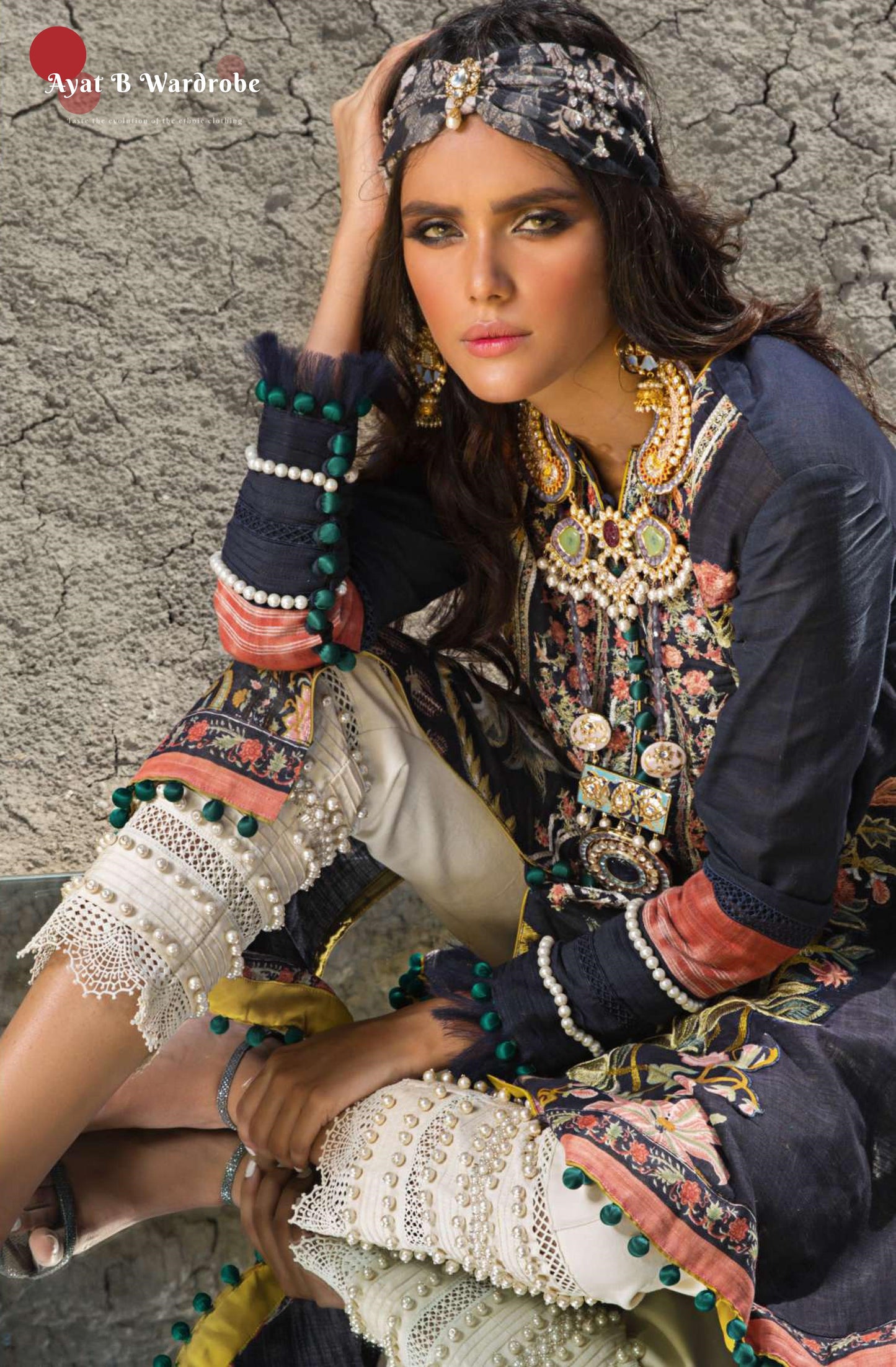 08 - B (Sana Safinaz Winter Shawl'19)