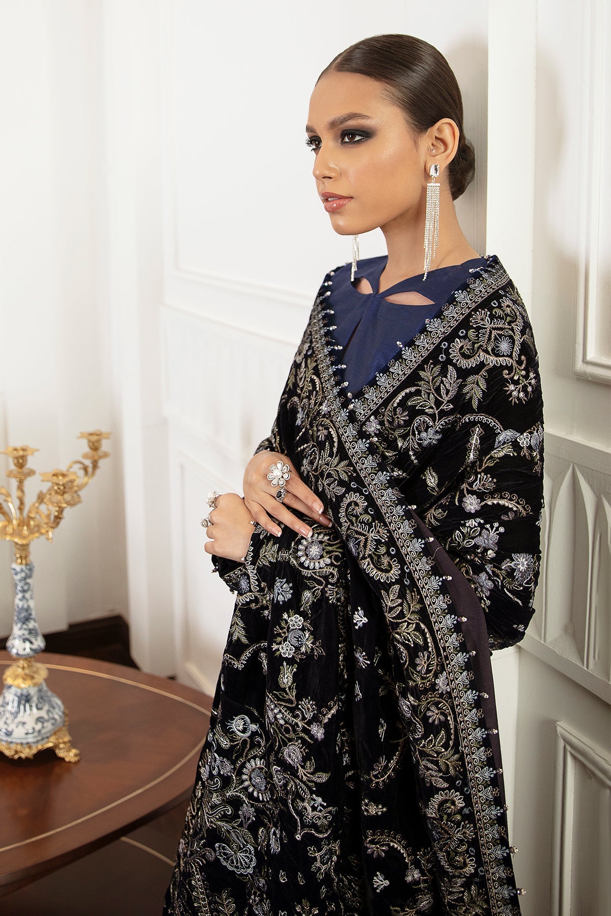 VS - 21 | Baroque | Velvet Shawls 2022