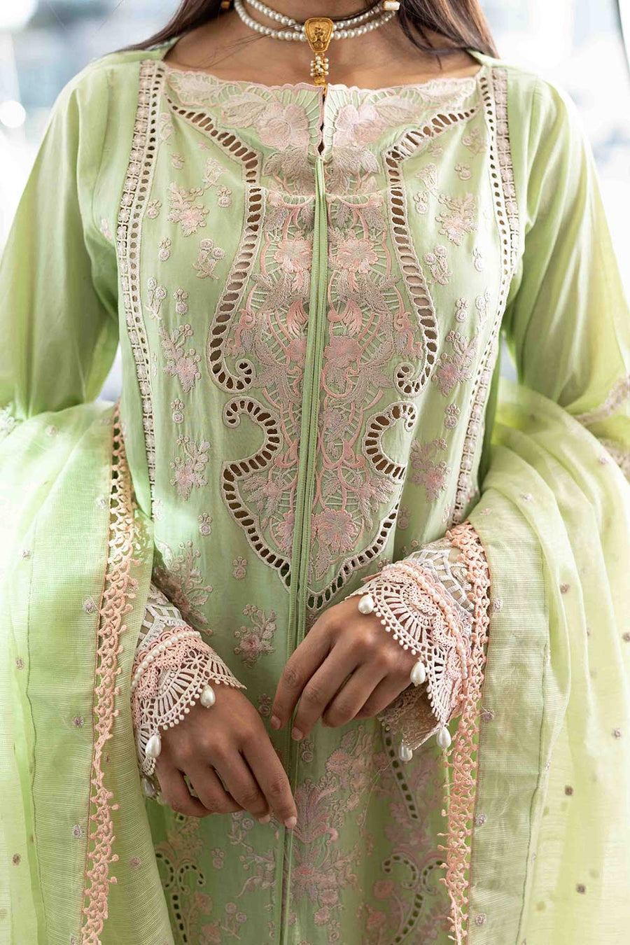 L22 - 4A | Sobia Nazir | Luxury Lawn 2022