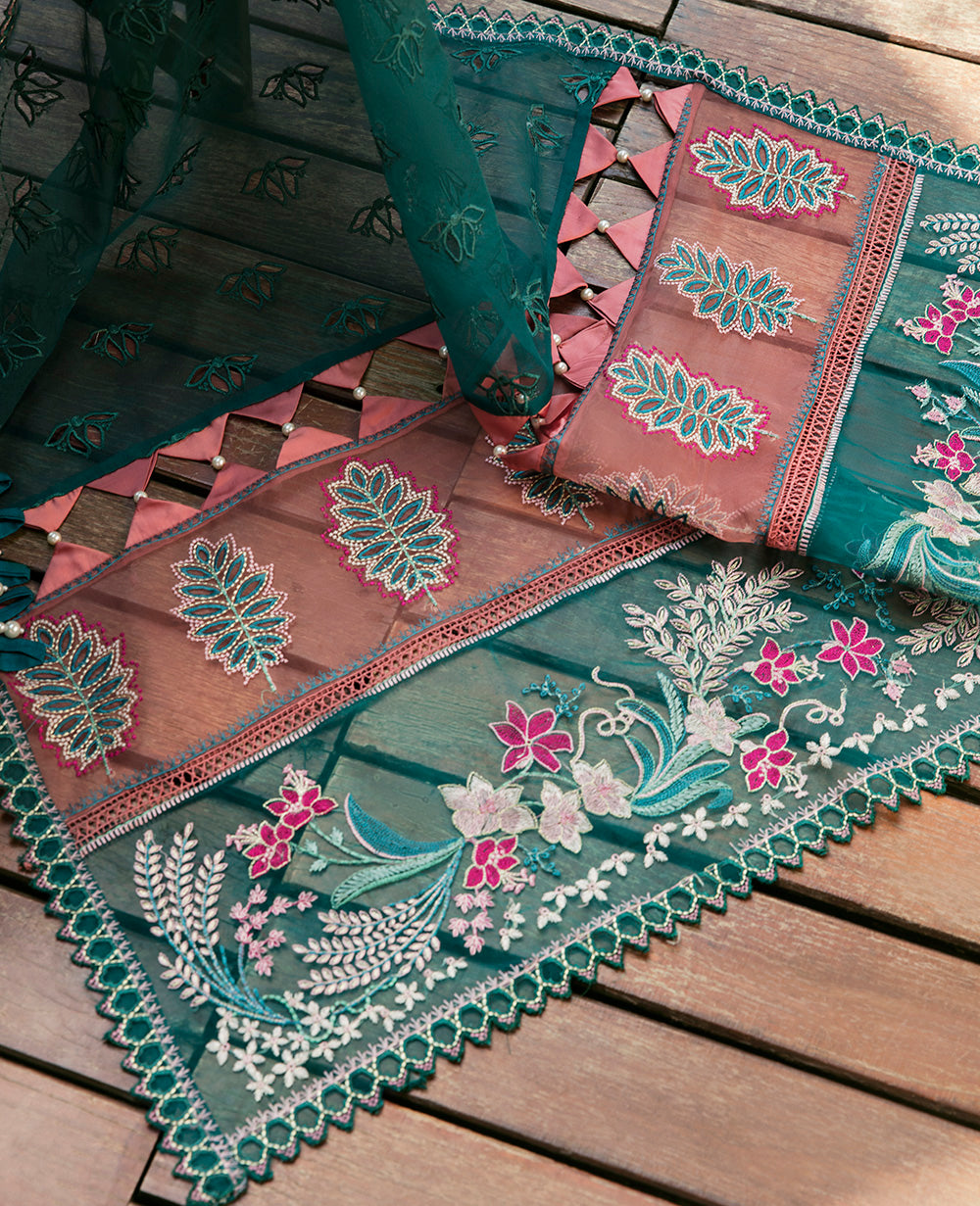 Kamala - D2B | Republic Womenswear | Luxury Lawn 2022