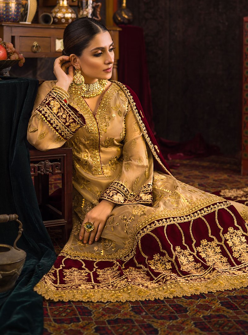 Jahan Ara - 01 | Zainab Chottani | Luxury Velvet Unstitched Collection 2021