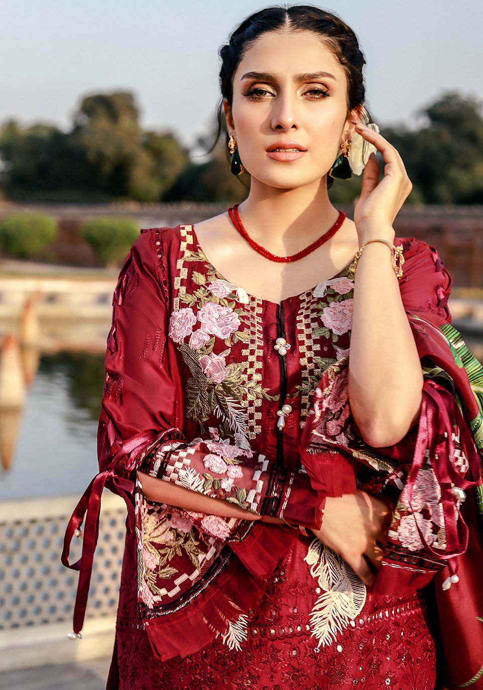 EPL 4B - Charismatic Scarlett | Elaf Festive Collection 2021