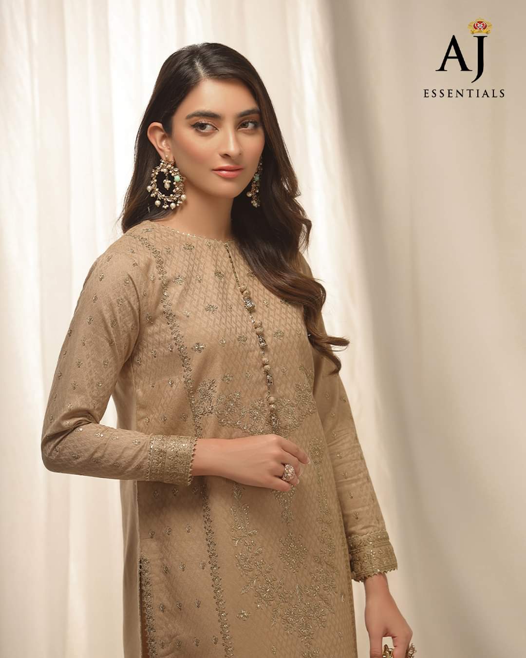 AJWE - 10 | Asim Jofa | Essential Winter Edit Collection 2022
