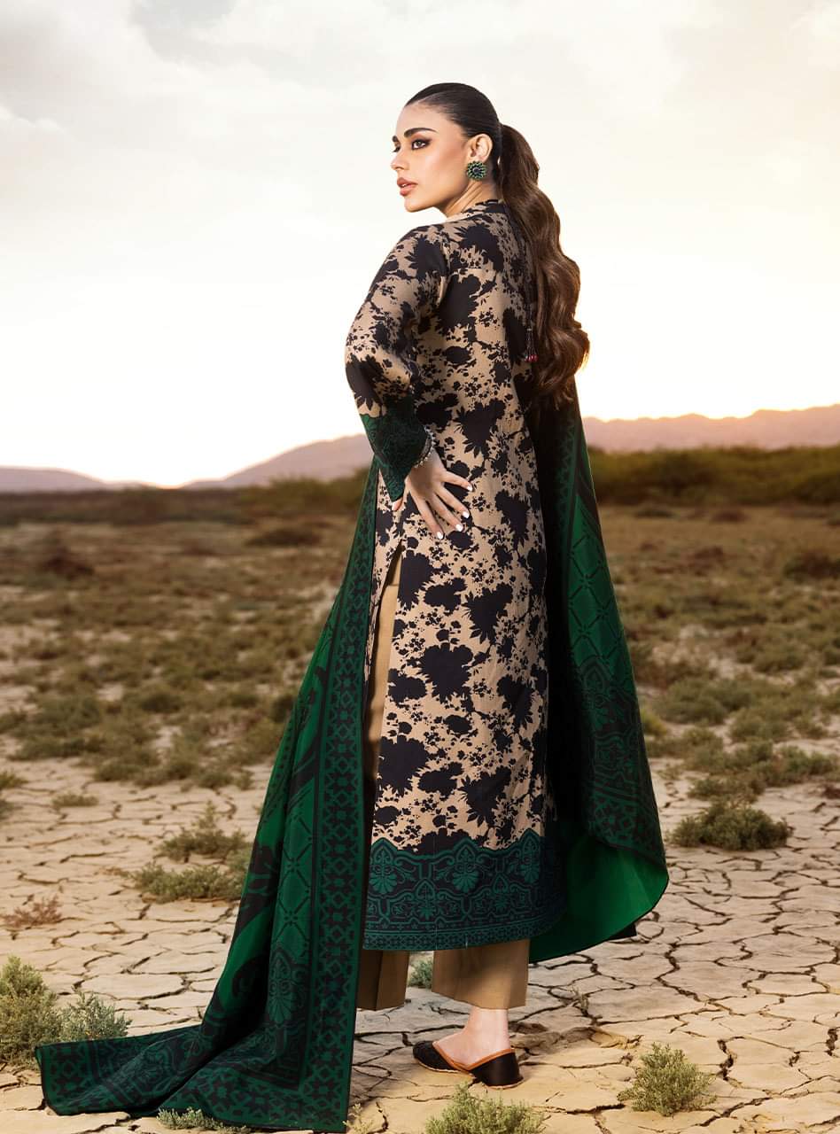 Gulnaaz-03 | Zainab Chottani | Winter Shawl Collection 2022