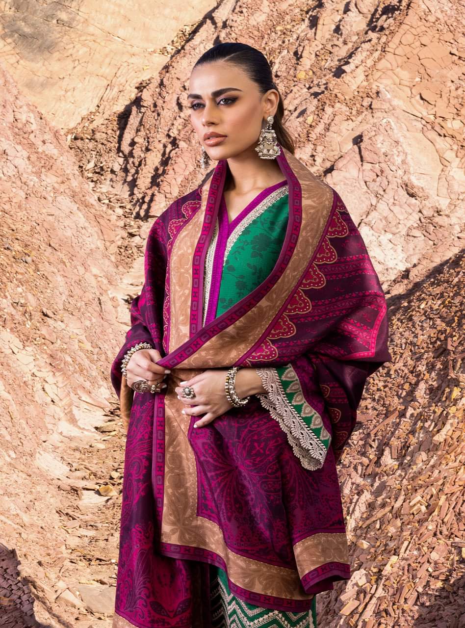 Kohinoor-05 | Zainab Chottani | Winter Shawl Collection 2022