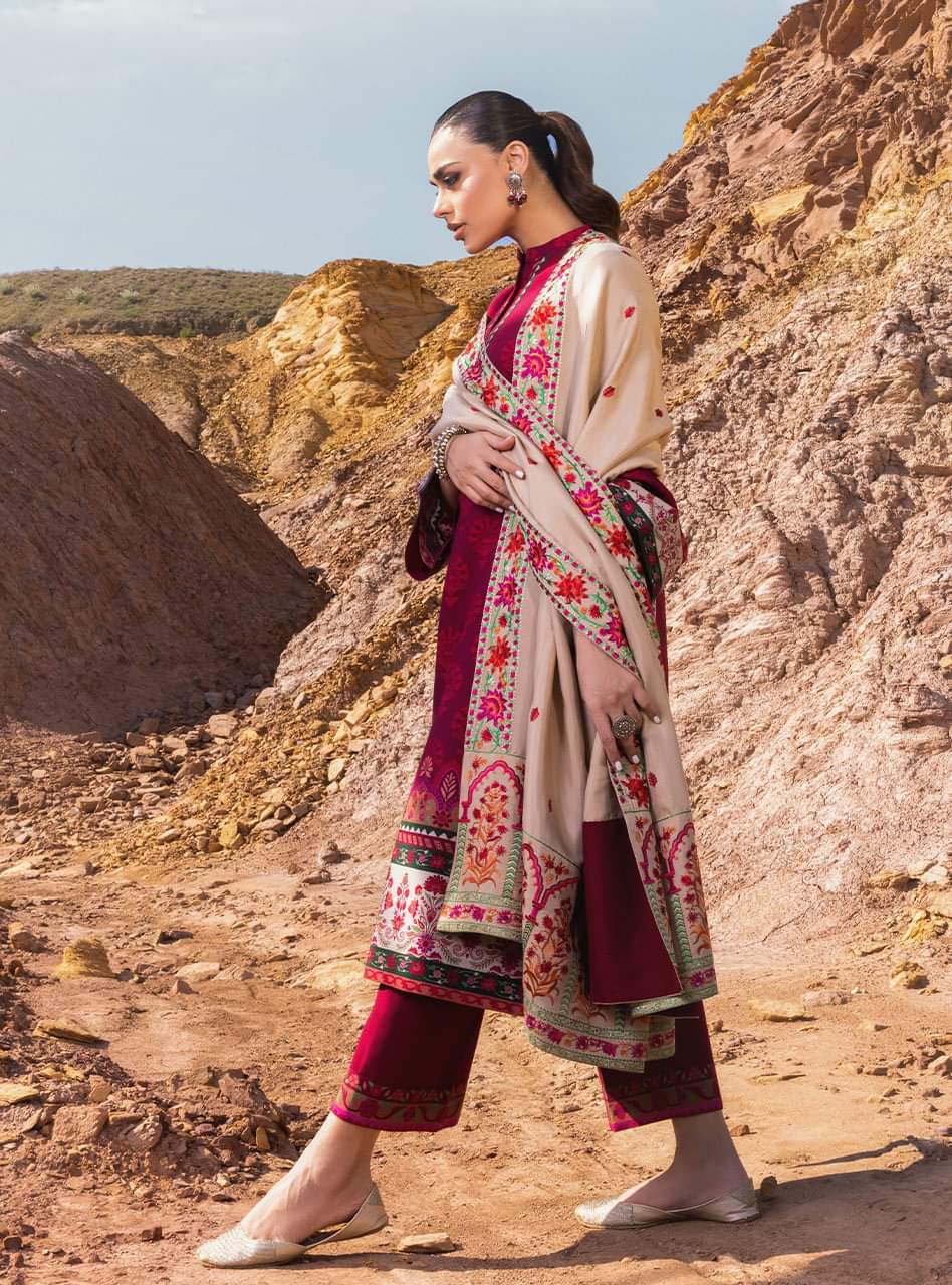 Nurgul-09 | Zainab Chottani | Winter Shawl Collection 2022