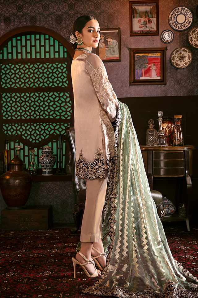 I-109 Gold Galore - Serene | Imrozia | Majestic | Premium Embroidery - Solas de Lune