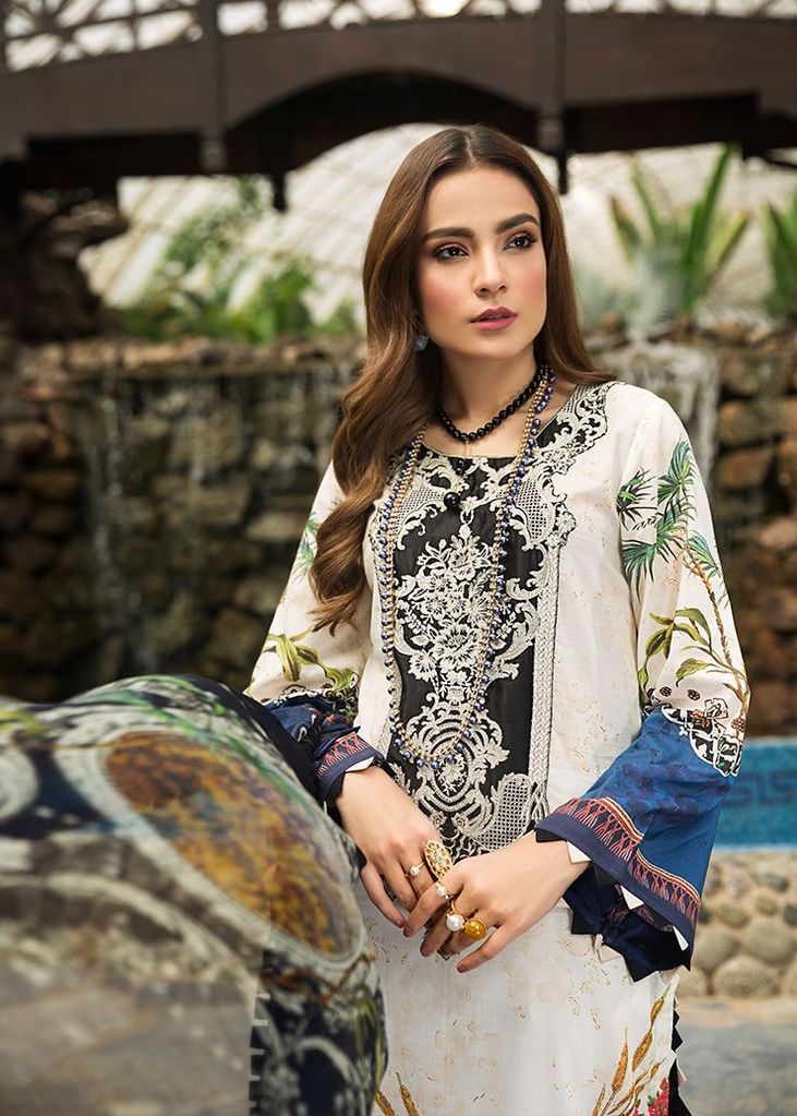 02-Laurel | Afrozeh | Sienna Lawn'20