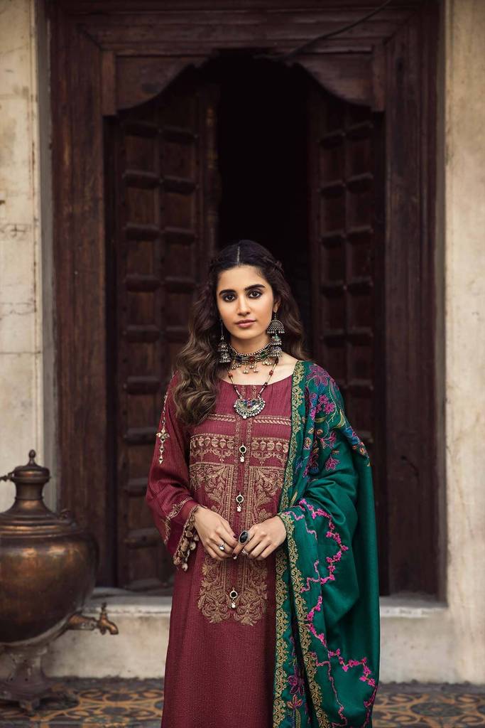 Strong Crimson MSK 07 | Charizma | Signature | Masakali Fall'20 | Embroidered Premium Shawl Collection