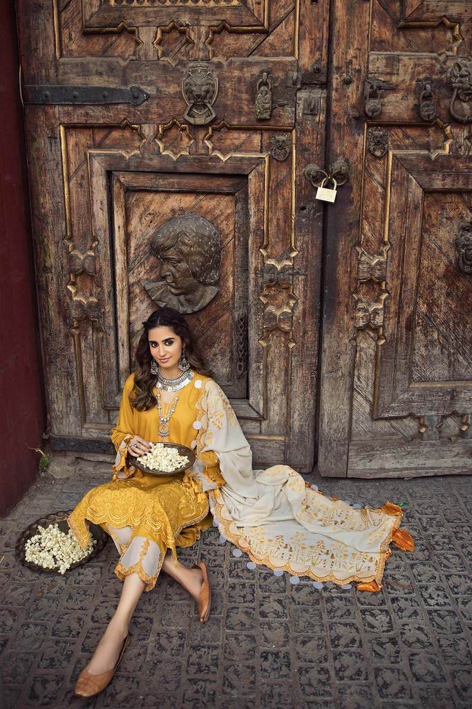 Pale Buttercup MSK 08 | Charizma | Signature | Masakali Fall'20 | Embroidered Premium Shawl Collection