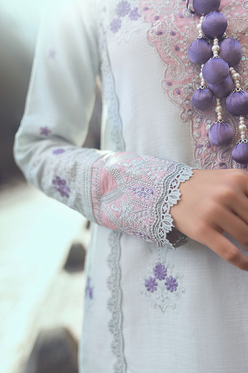 MW22-07-NILUFUR | Mushq | Broadway Returns Winter Collection 2022p