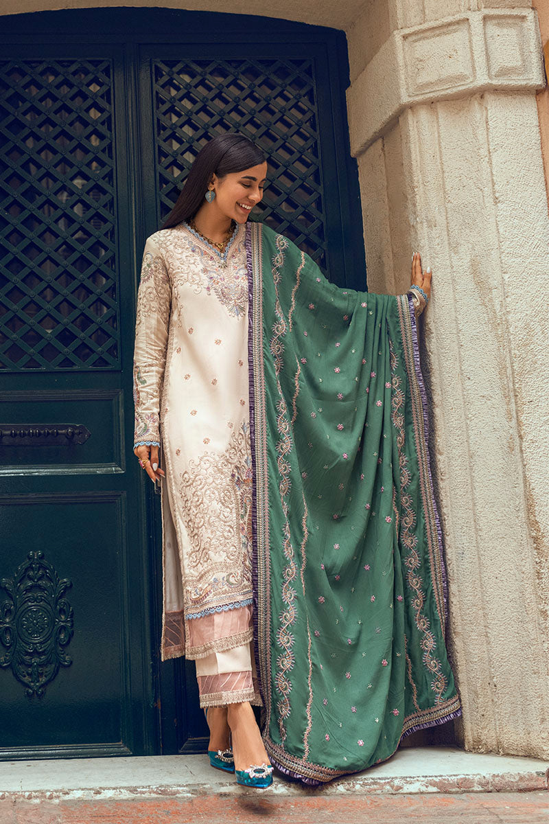 MW22-08-EMEL | Mushq | Broadway Returns Winter Collection 2022