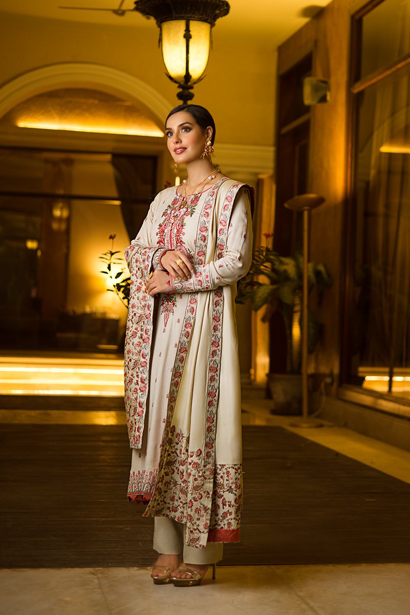 Maestro - RR-WP-LK-21-D8 | Rang Rasiya | Premium Winter Collection 2021