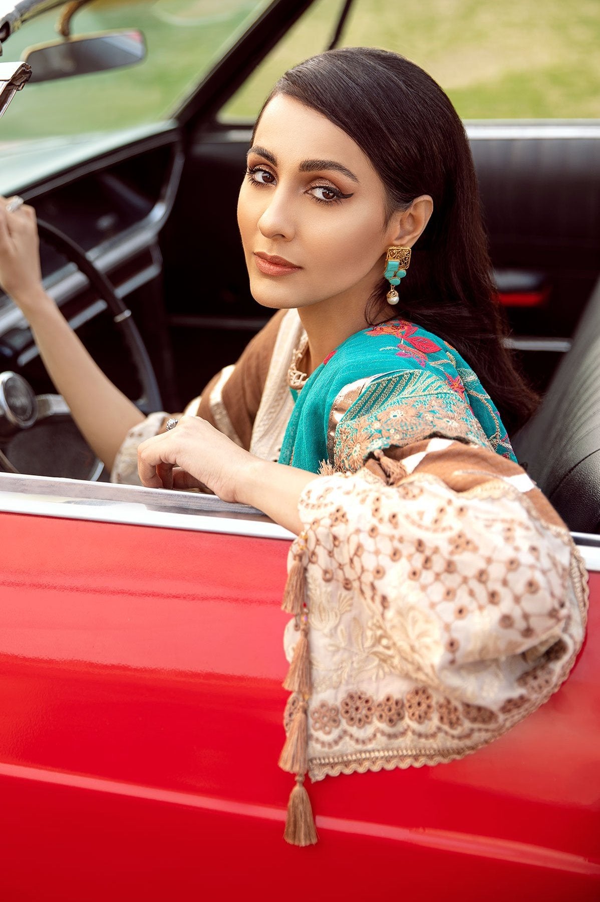 Signature Lawn SS-02-A | House of Charizma | Spring Summer Embroidered Lawn 2020