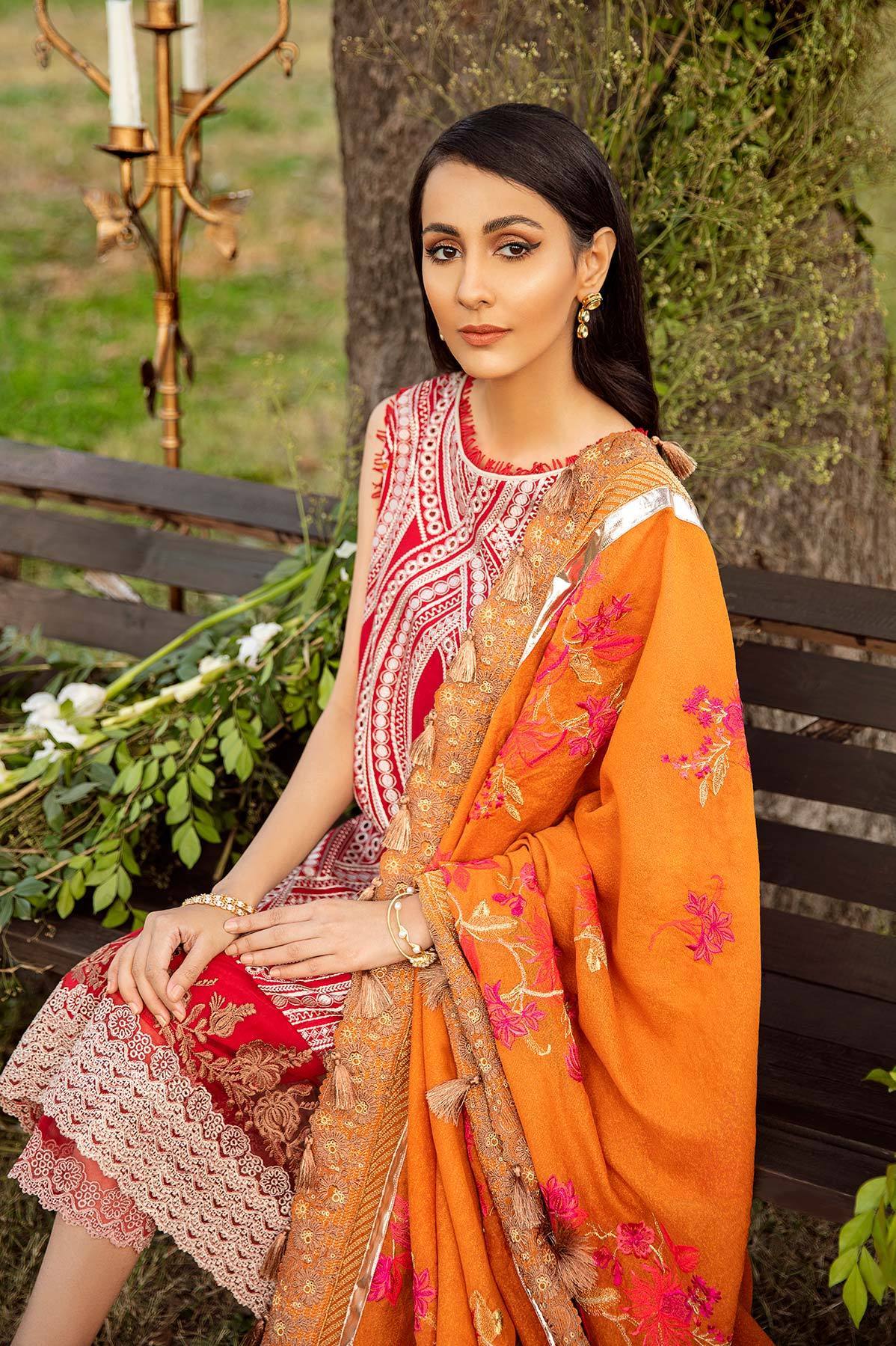 Signature Lawn SS-02-B | House of Charizma | Spring Summer Embroidered Lawn 2020