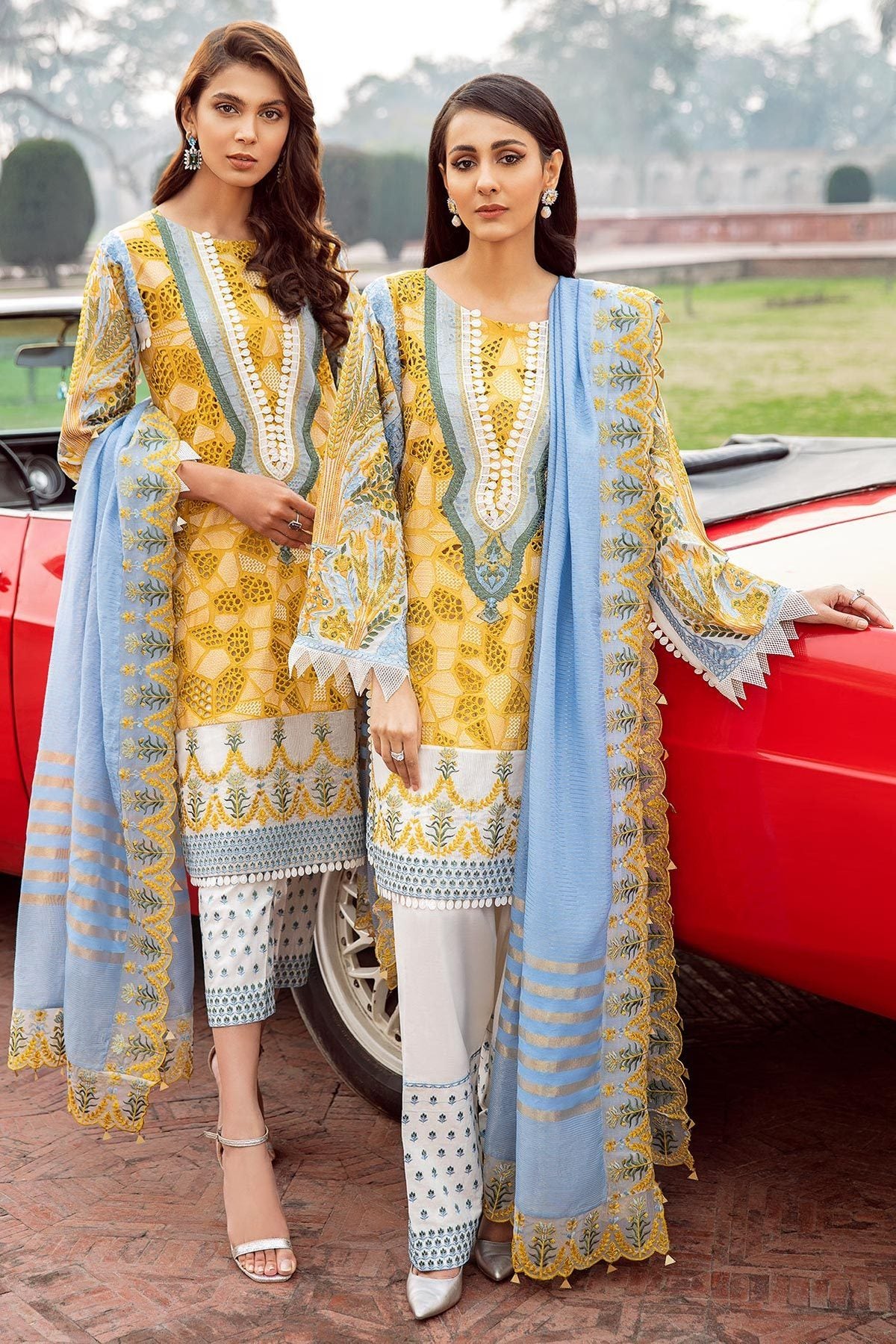 Signature Lawn SS-03 | House of Charizma | Spring Summer Embroidered Lawn 2020