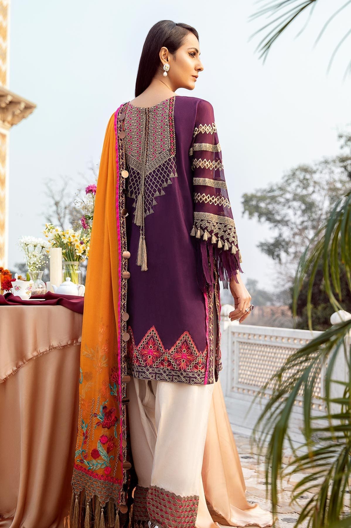 Signature Lawn SS-04 | House of Charizma | Spring Summer Embroidered Lawn 2020
