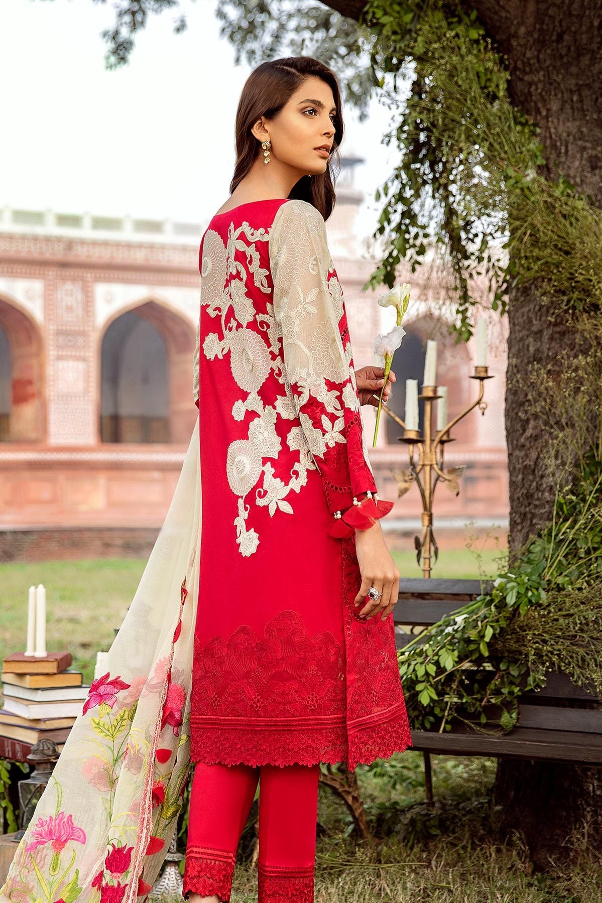 Signature Lawn SS-07-A | House of Charizma | Spring Summer Embroidered Lawn 2020
