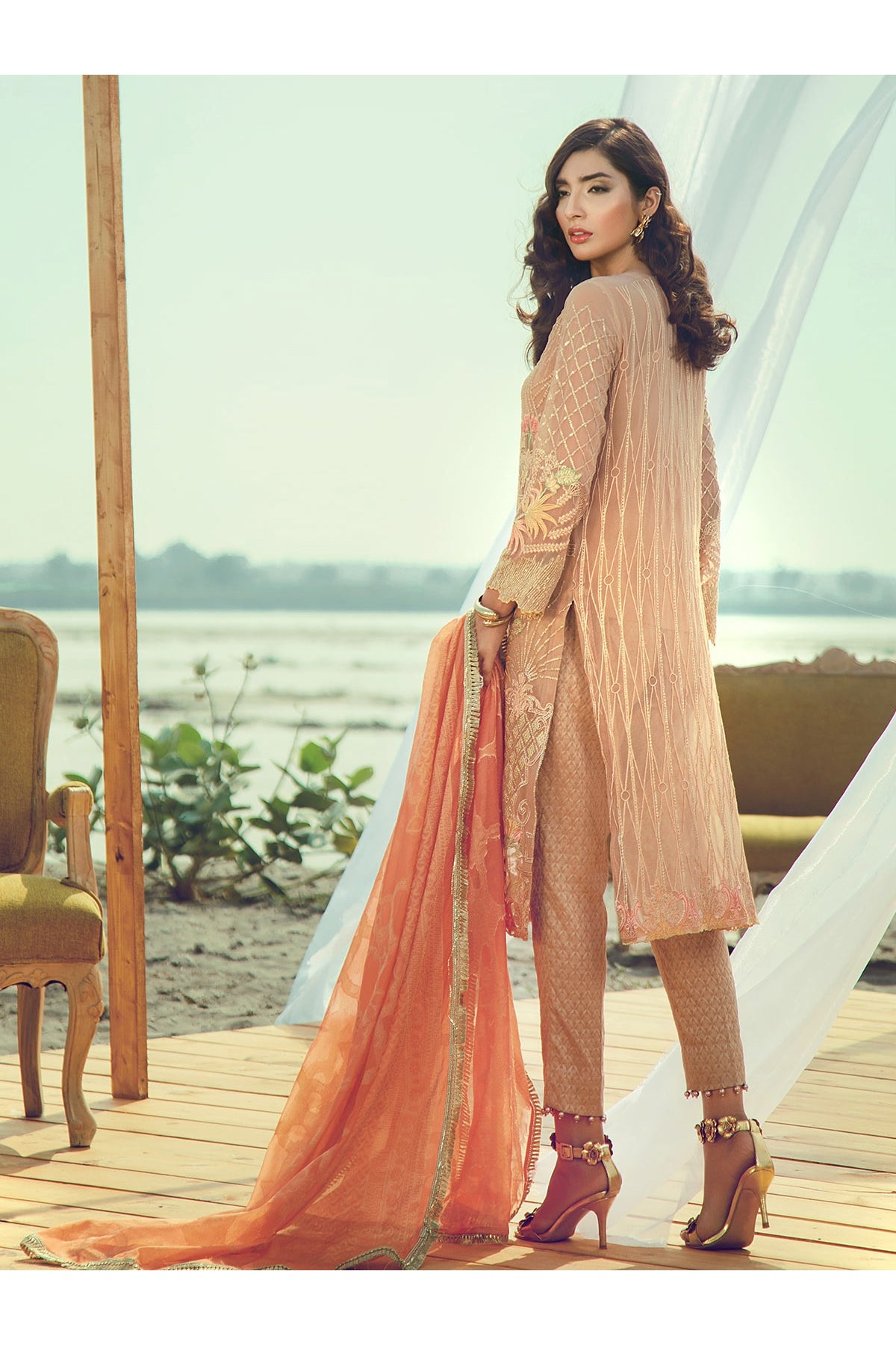 Scintilla 05 (Rajbari - Luxia Formal Collection)