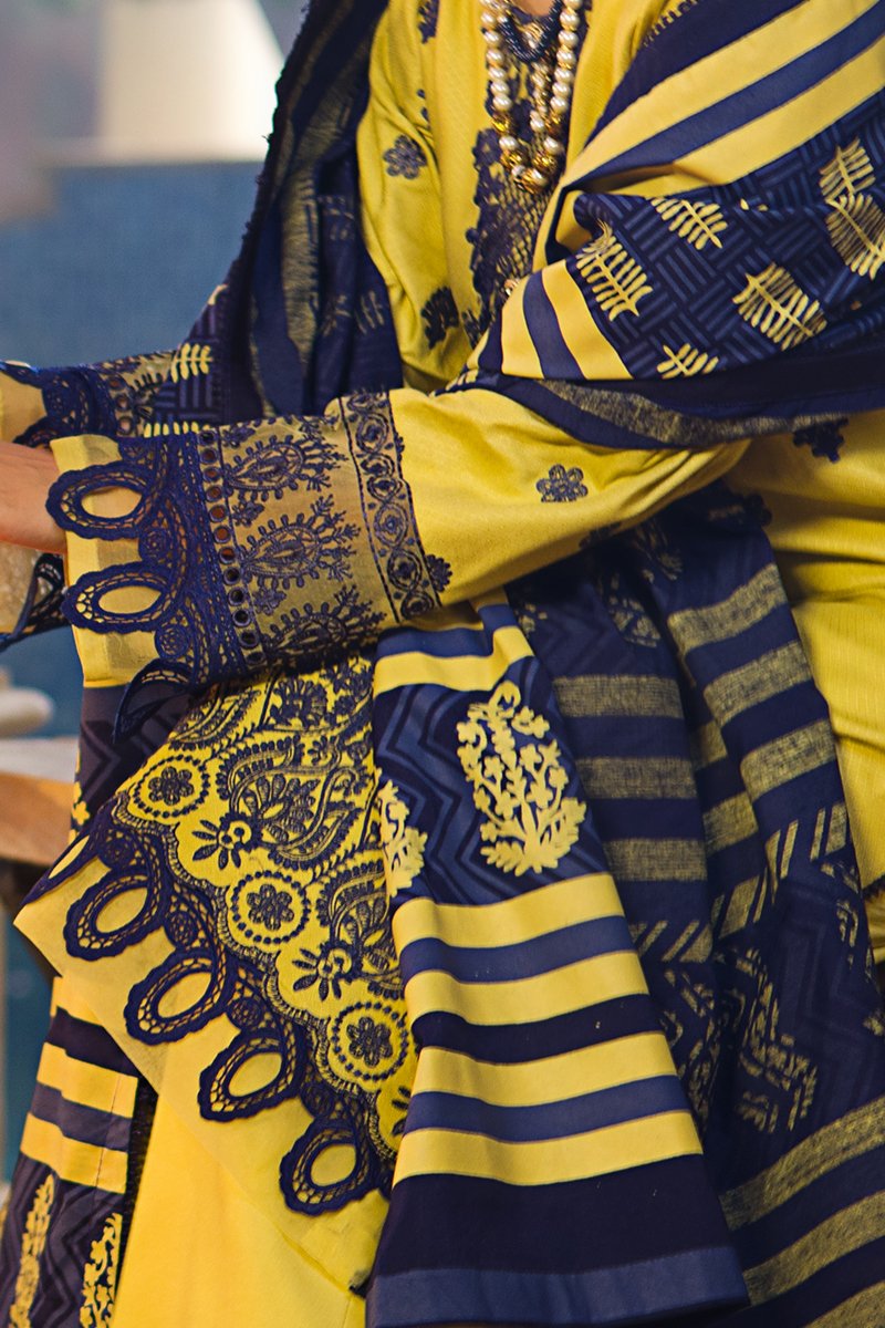 Thoron - RR-WP-LK-21-D12 | Rang Rasiya | Premium Winter Collection 2021