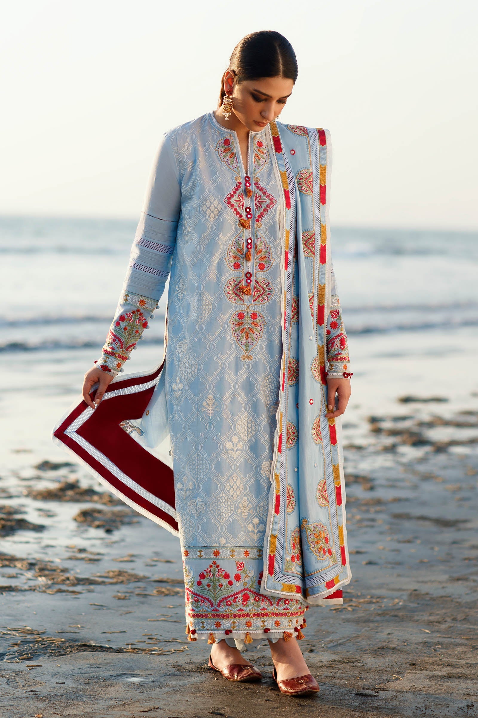 AYSAN (ZL22 - 8A) | Zaha | Lawn Volume 1 2022