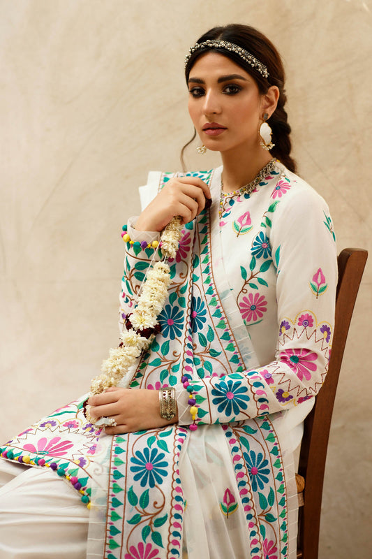 URSIYA (ZL22-07 B) | Zaha | Lawn Volume 1 2022