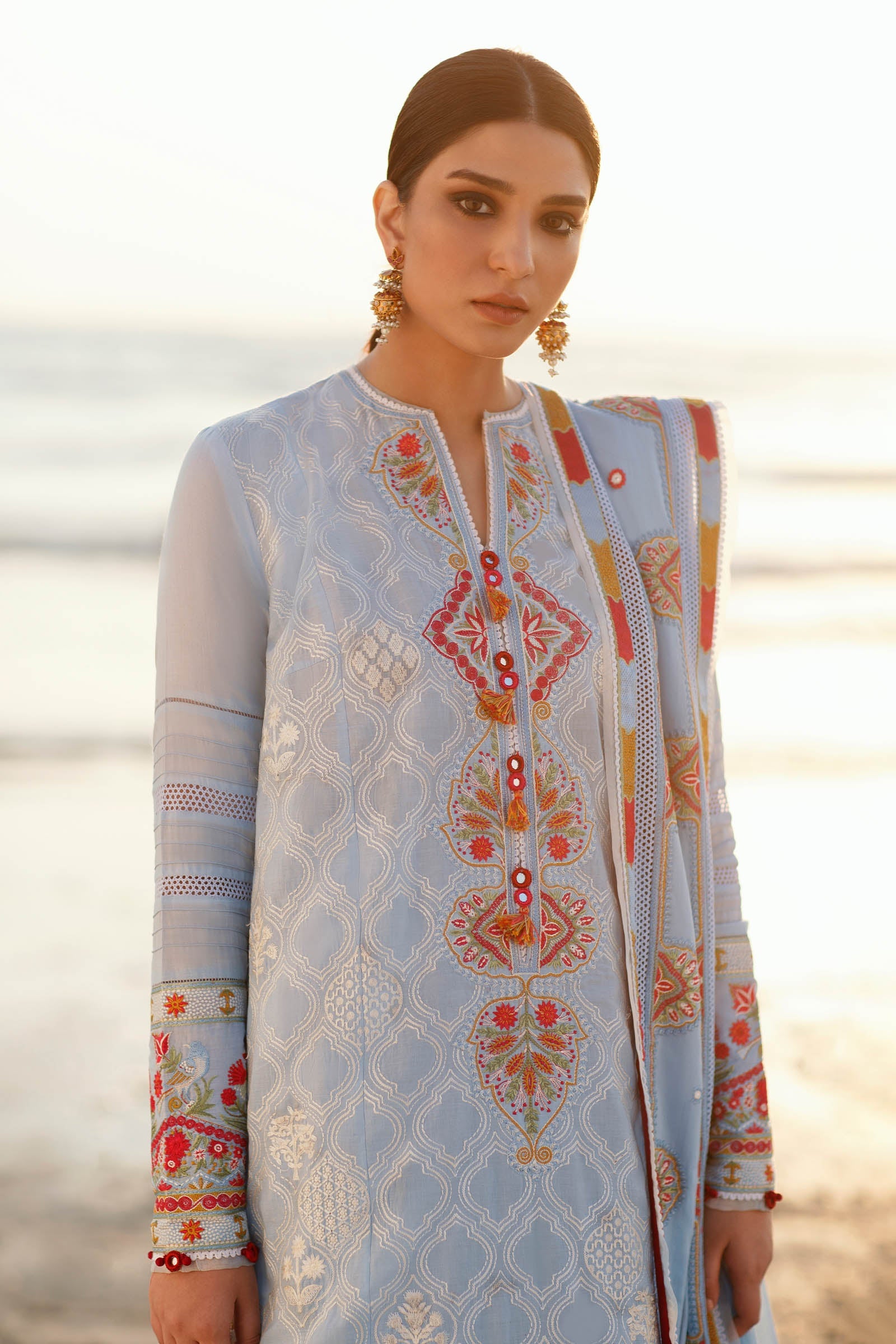 AYSAN (ZL22 - 8A) | Zaha | Lawn Volume 1 2022