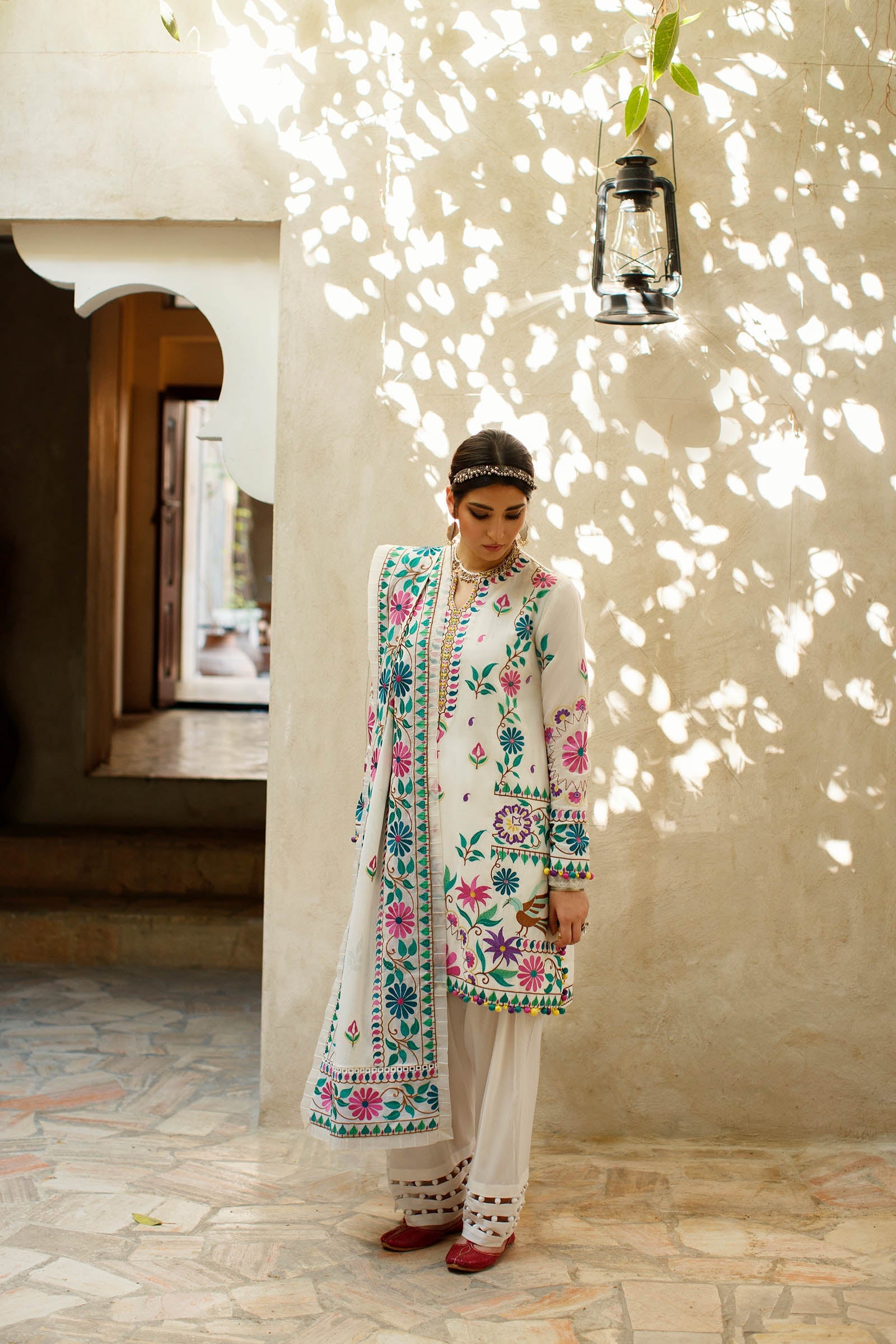 URSIYA (ZL22-07 B) | Zaha | Lawn Volume 1 2022