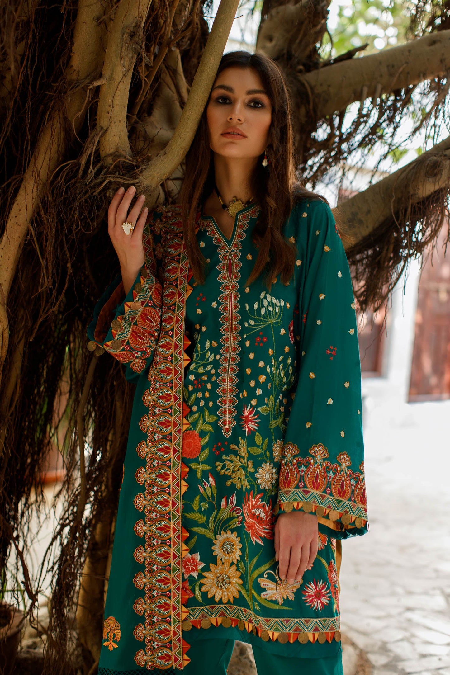 TAVOUS (ZL22 - 9B) | Zaha | Lawn Volume 1 2022
