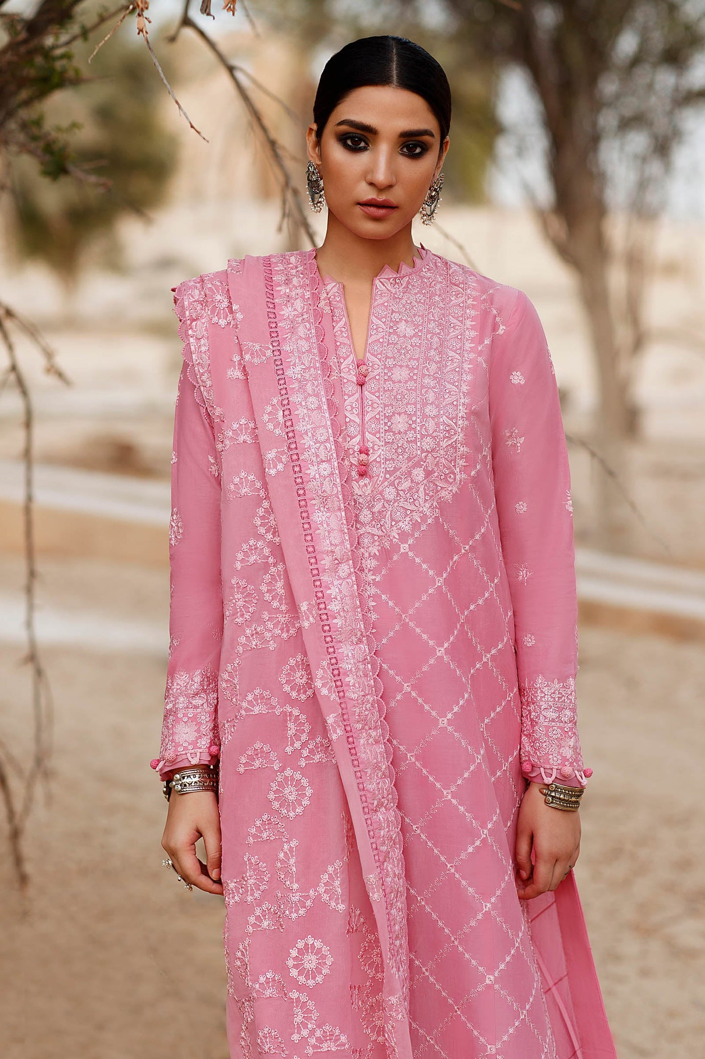 ROZHIN (ZL22-12 B) | Zaha | Lawn Volume 1 2022