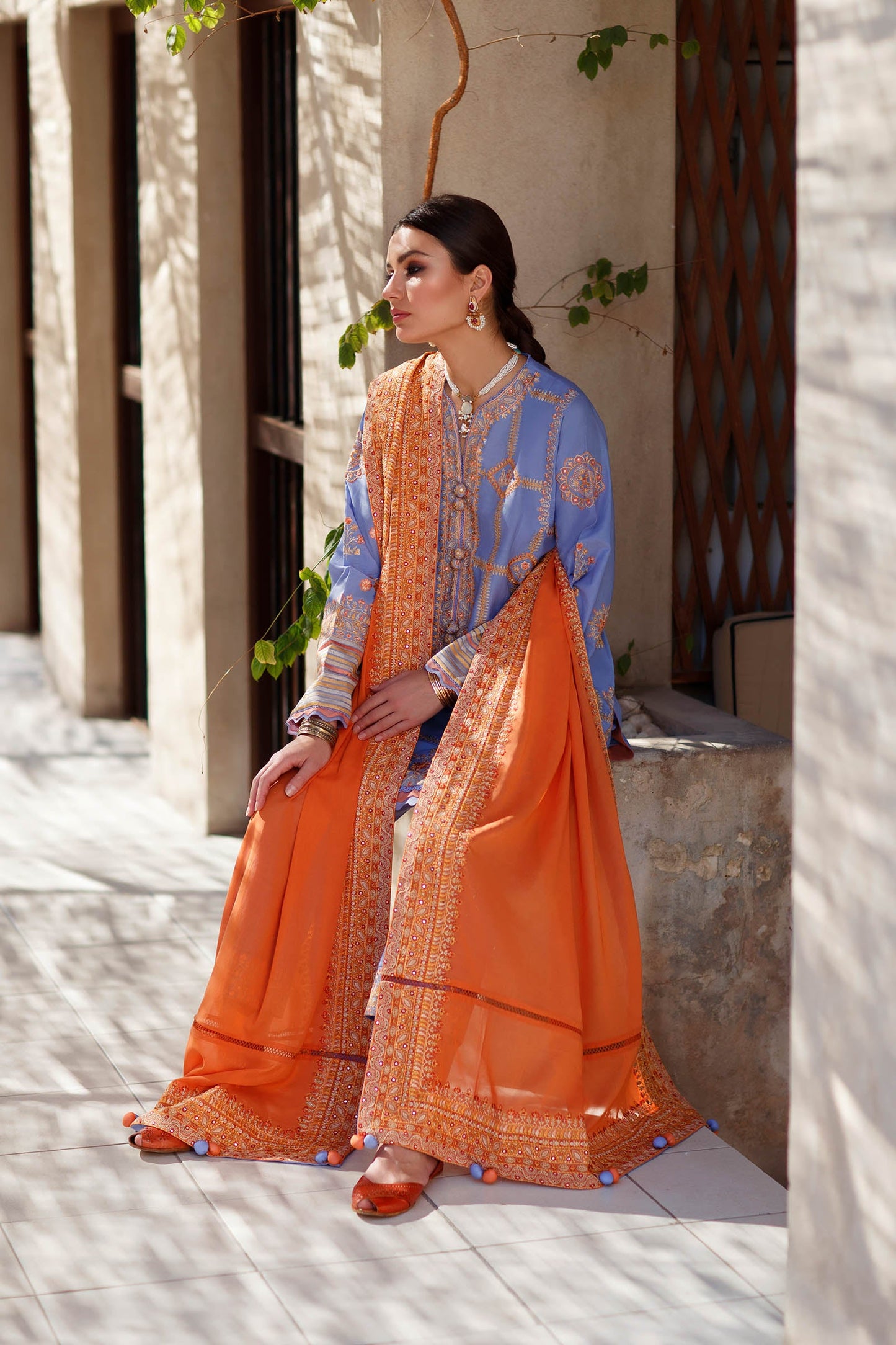 LINA (ZL22-13 A) | Zaha | Lawn Volume 1 2022