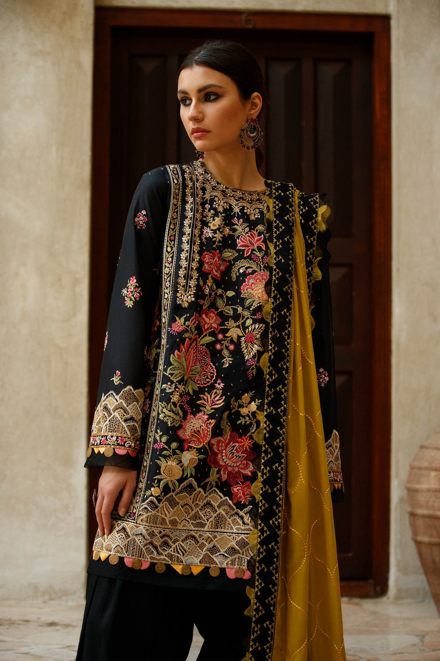 TAYALEH (ZL22-06 B) | Zaha | Lawn Volume 1 2022