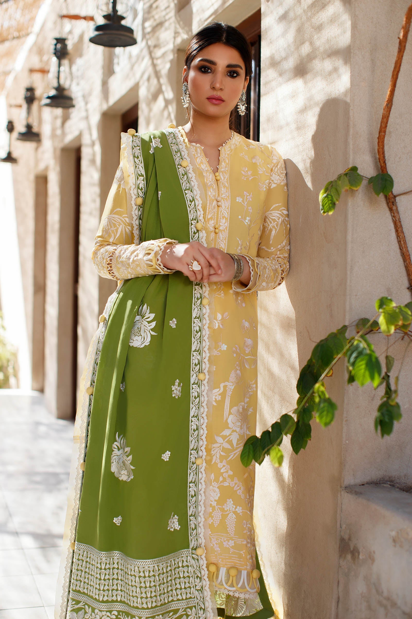 FERESHTEH (ZL22-01 B) | Zaha | Lawn Volume 1 2022
