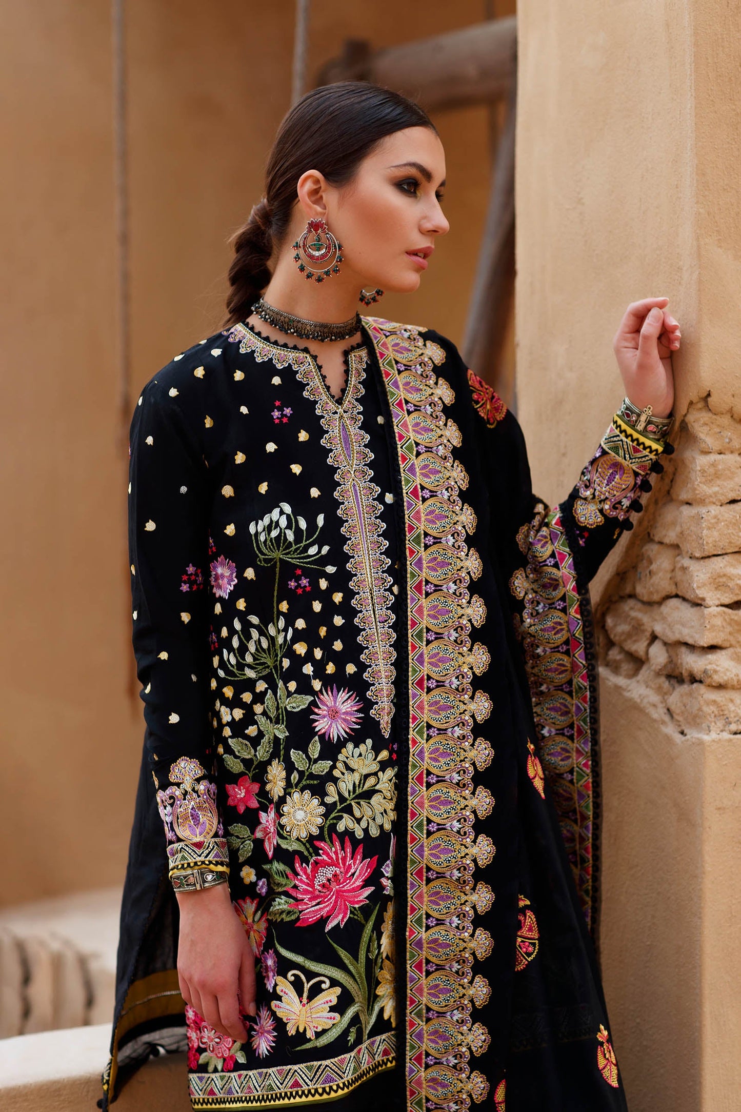 TAVOUS (ZL22 - 9A) | Zaha | Lawn Volume 1 2022