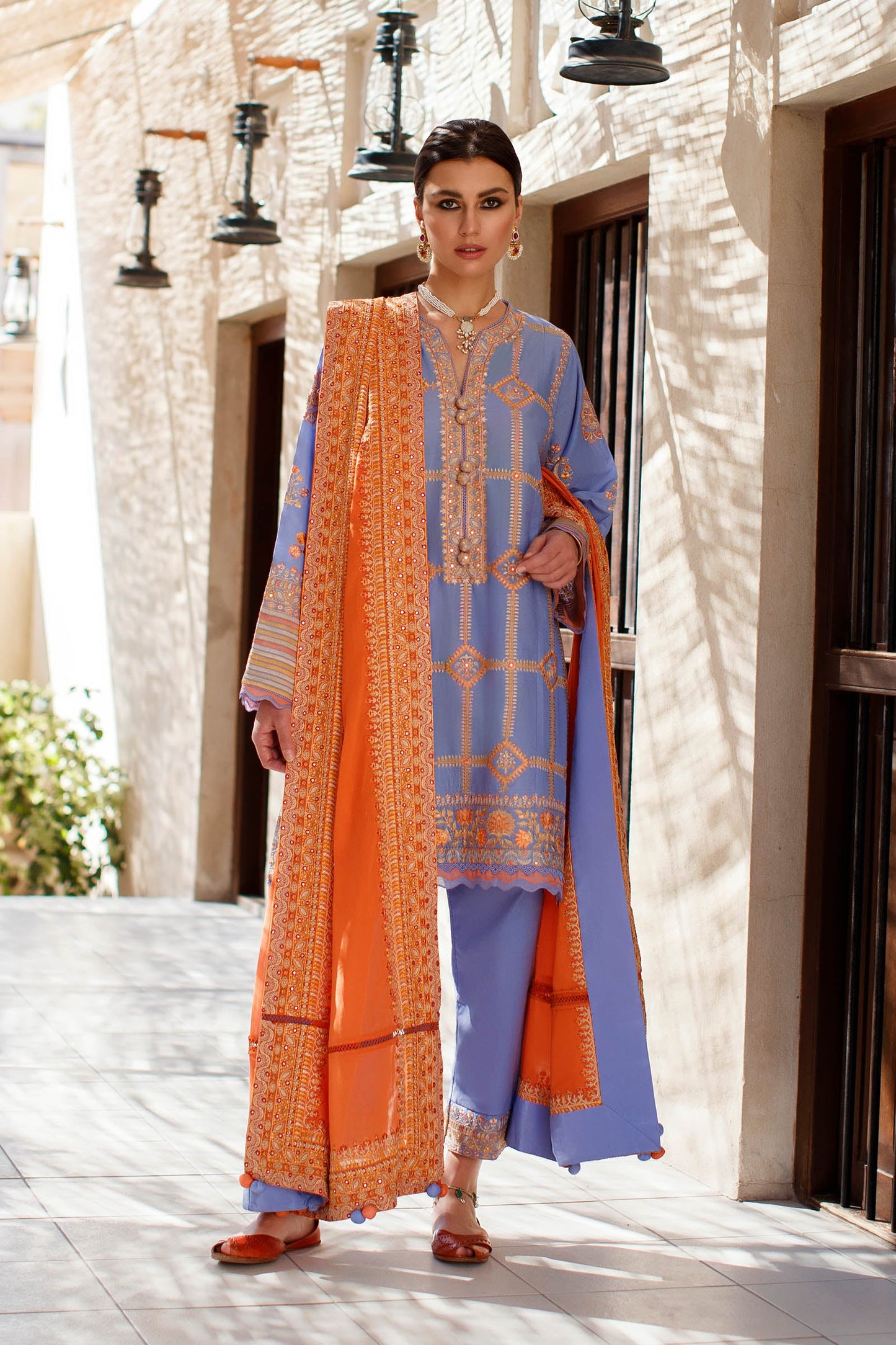 LINA (ZL22-13 A) | Zaha | Lawn Volume 1 2022