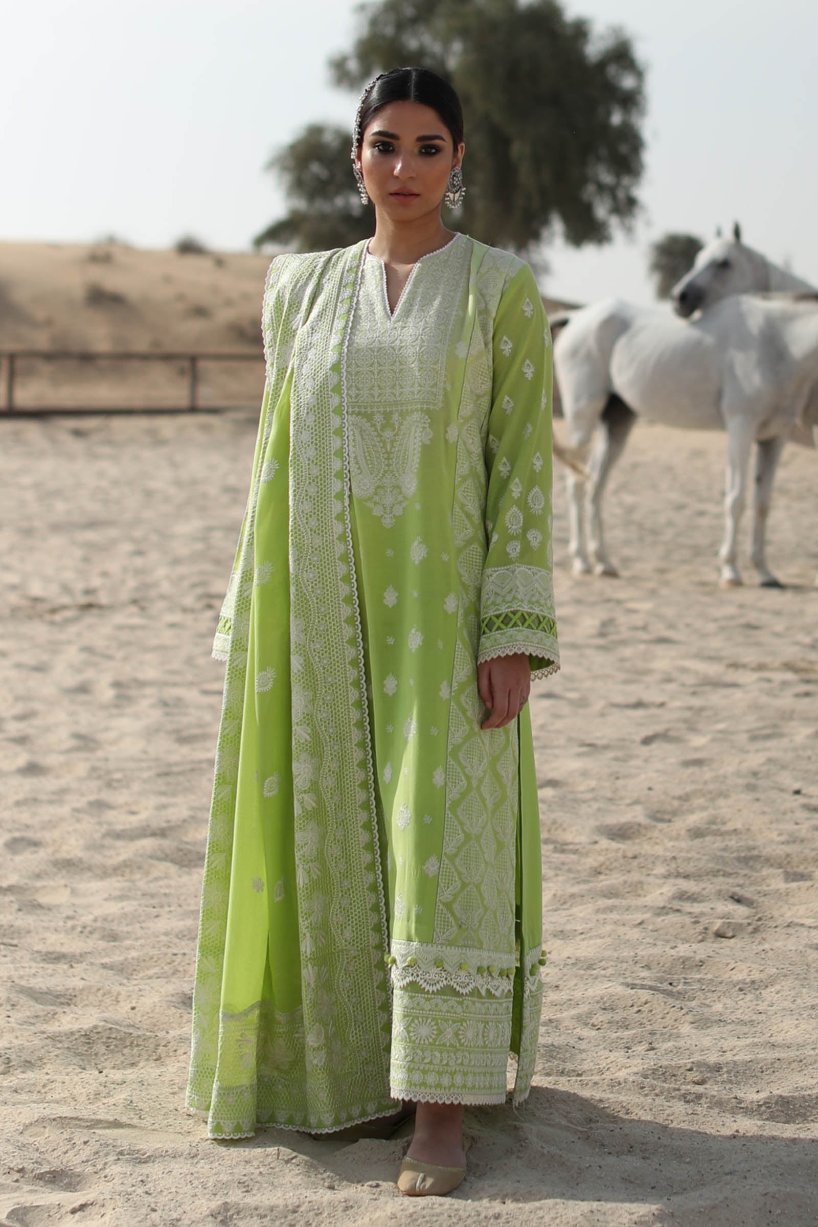 PARISA (ZL22-03 A) | Zaha | Lawn Volume 1 2022