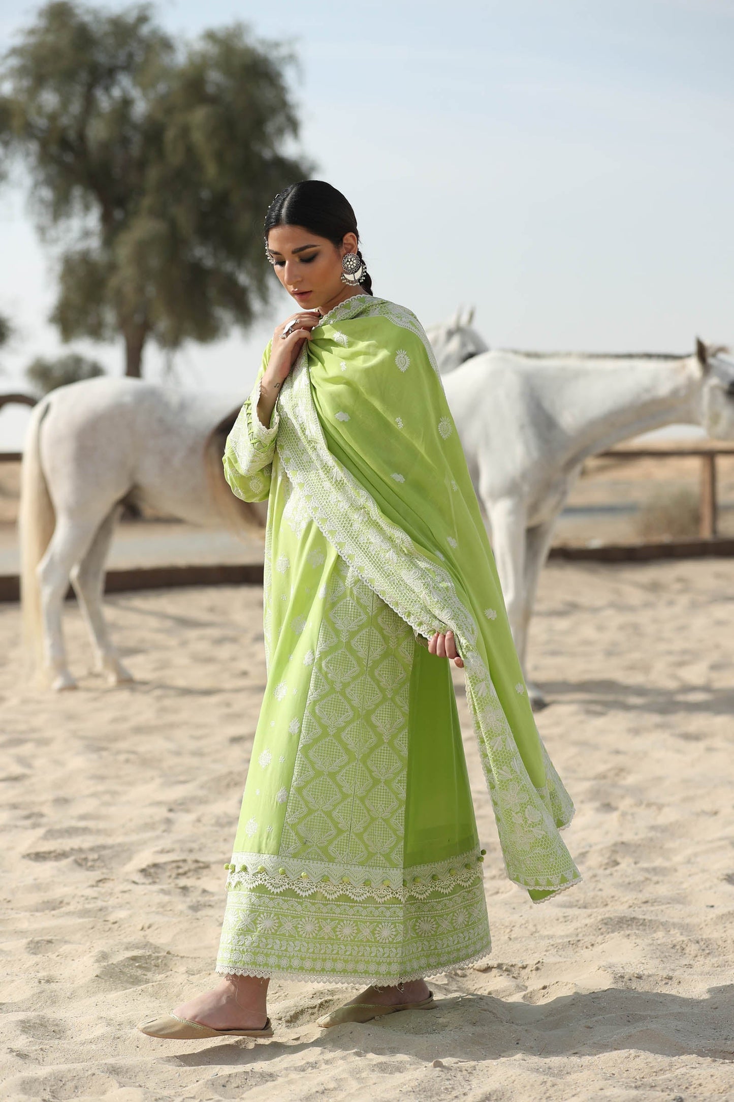 PARISA (ZL22-03 A) | Zaha | Lawn Volume 1 2022