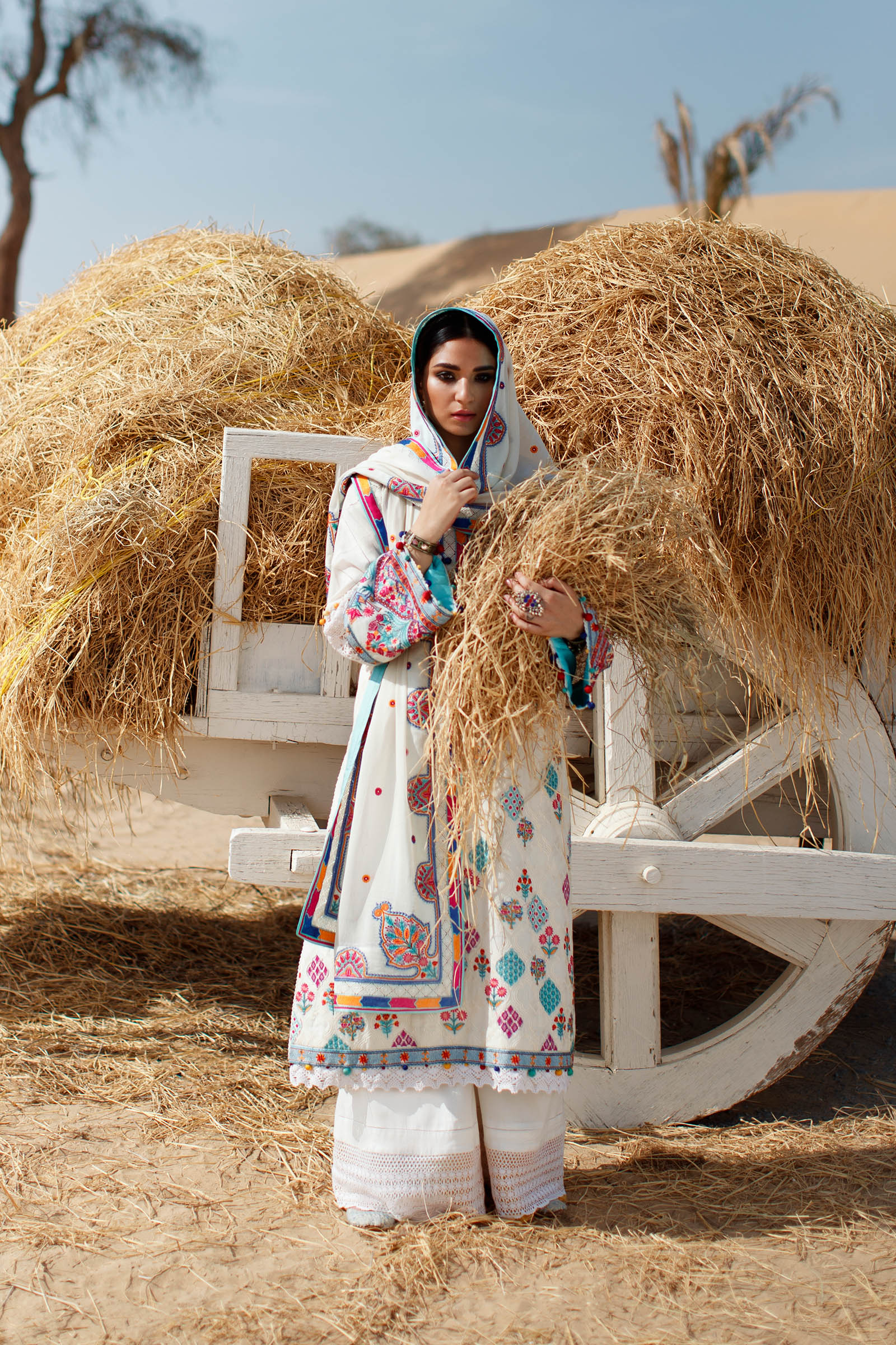 AYSAN (ZL22 - 8B) | Zaha | Lawn Volume 1 2022