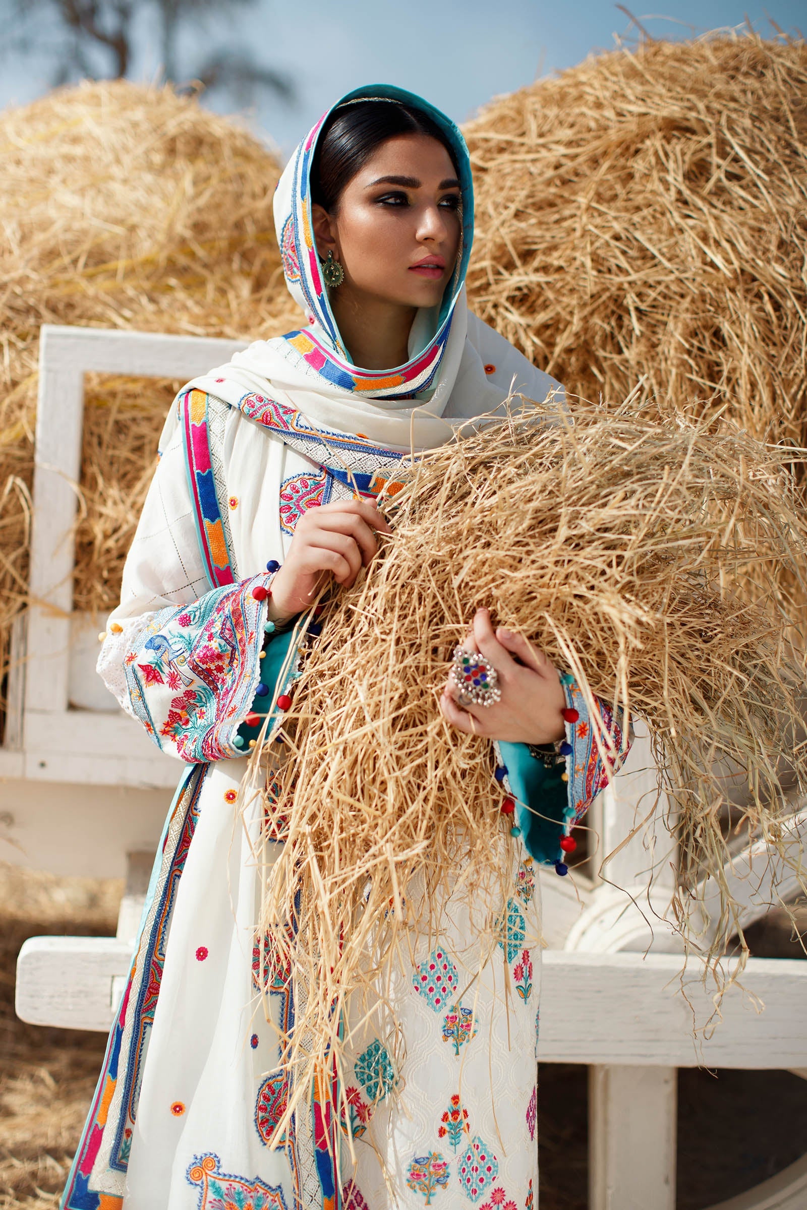 AYSAN (ZL22 - 8B) | Zaha | Lawn Volume 1 2022