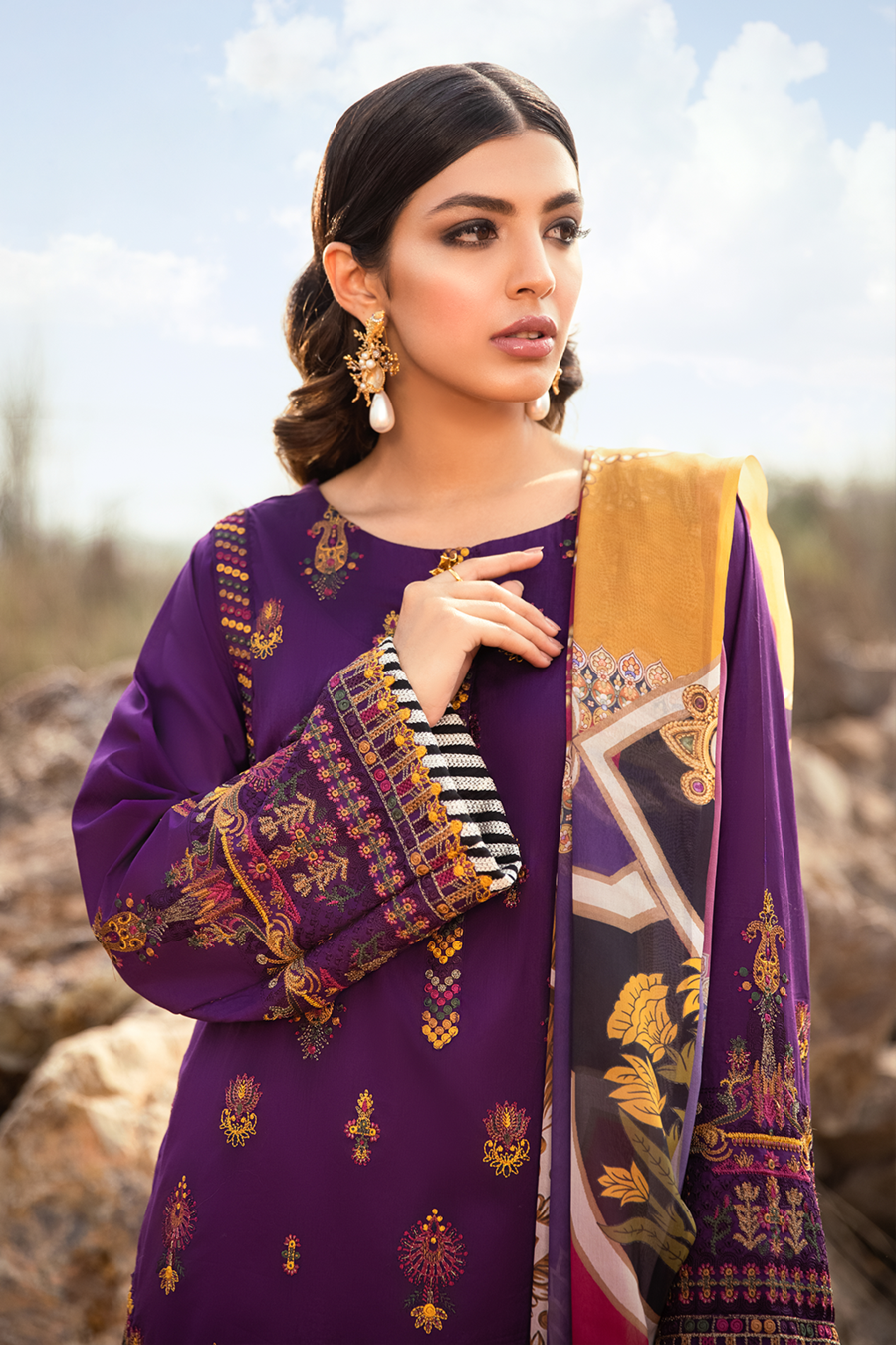 IL21-03 Horizon | Iznik | Luxury Lawn 2021