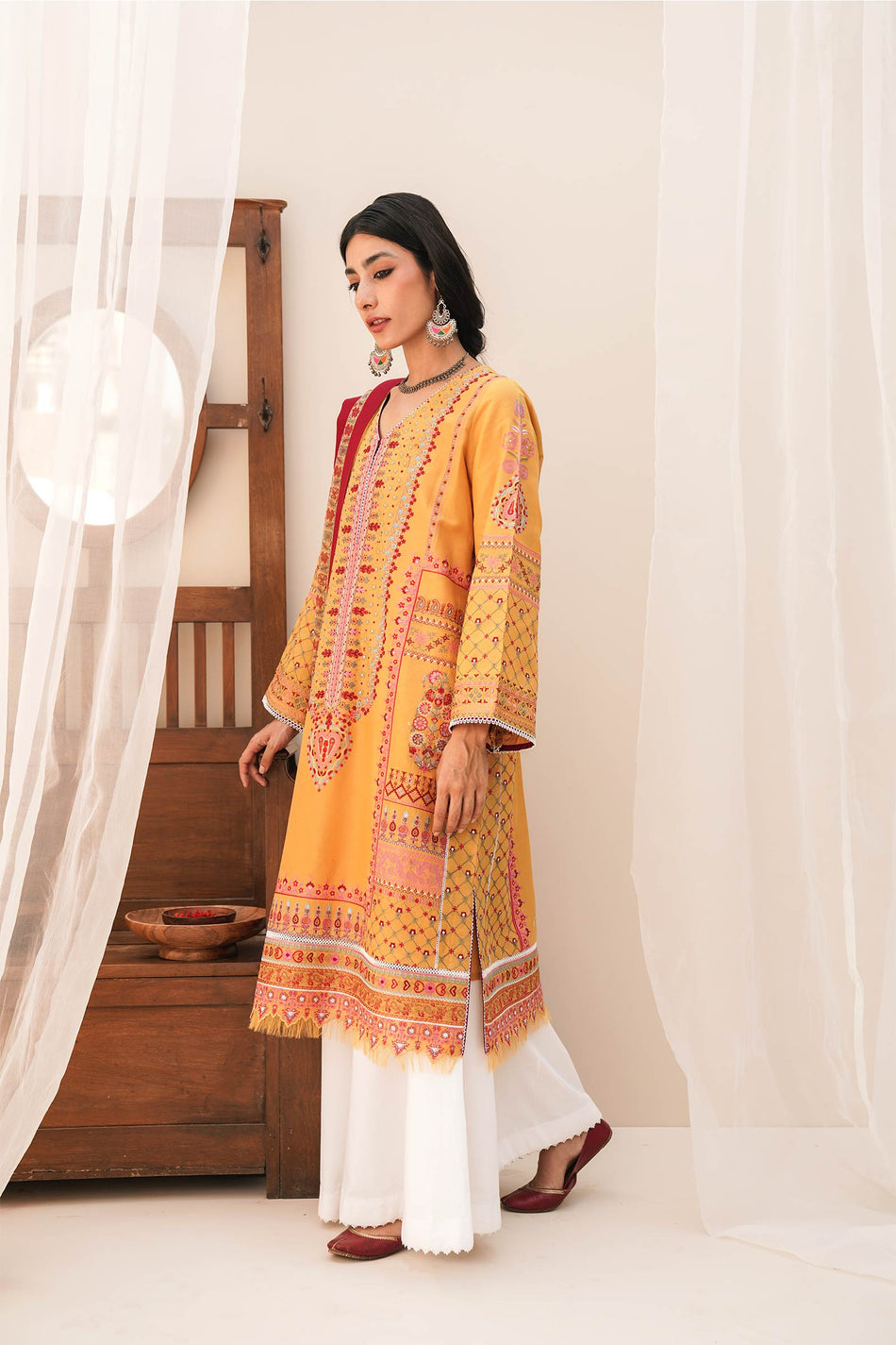 Abroo - 13A | Zara Shahjahan | Eid Luxury Lawn 2022