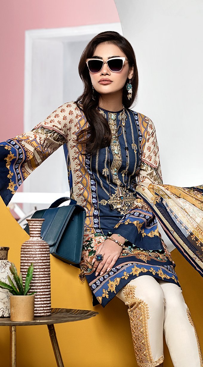 Kiara | VL20-09A  | Anaya by Kiran Chaudhry | Viva Lawn'20
