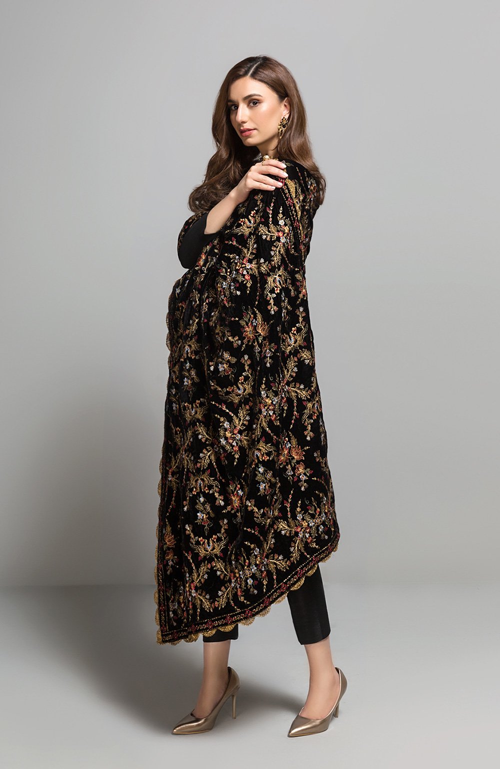 VS-02 (Baroque Velvet Shawls Collection)
