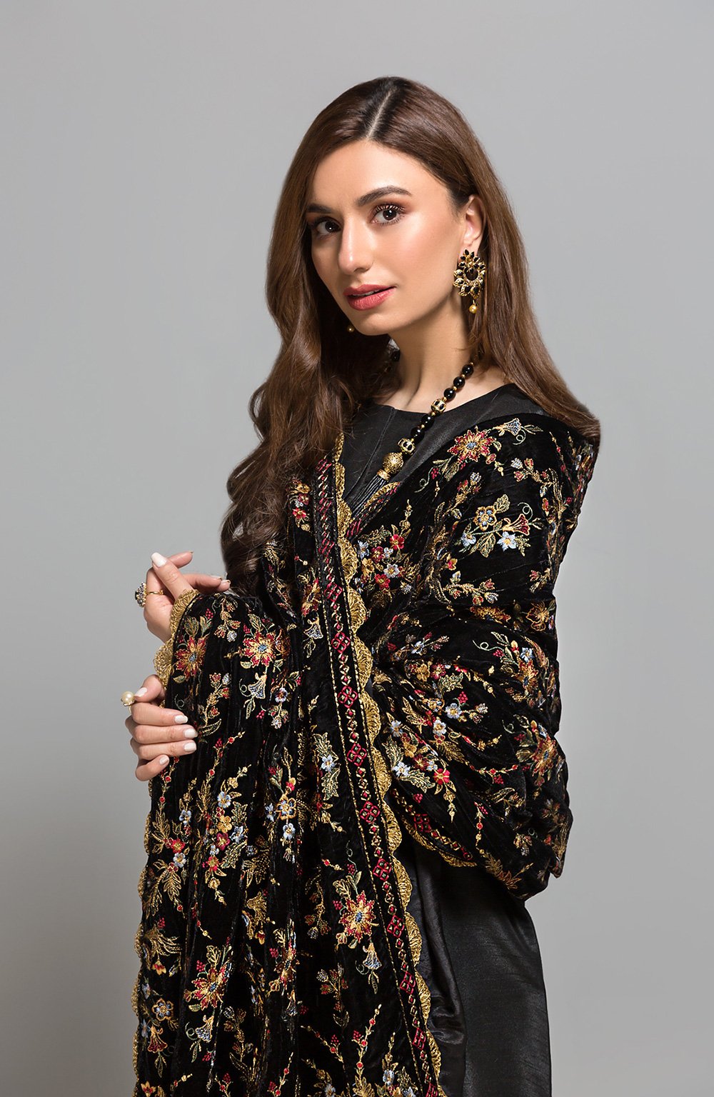 VS-02 (Baroque Velvet Shawls Collection)