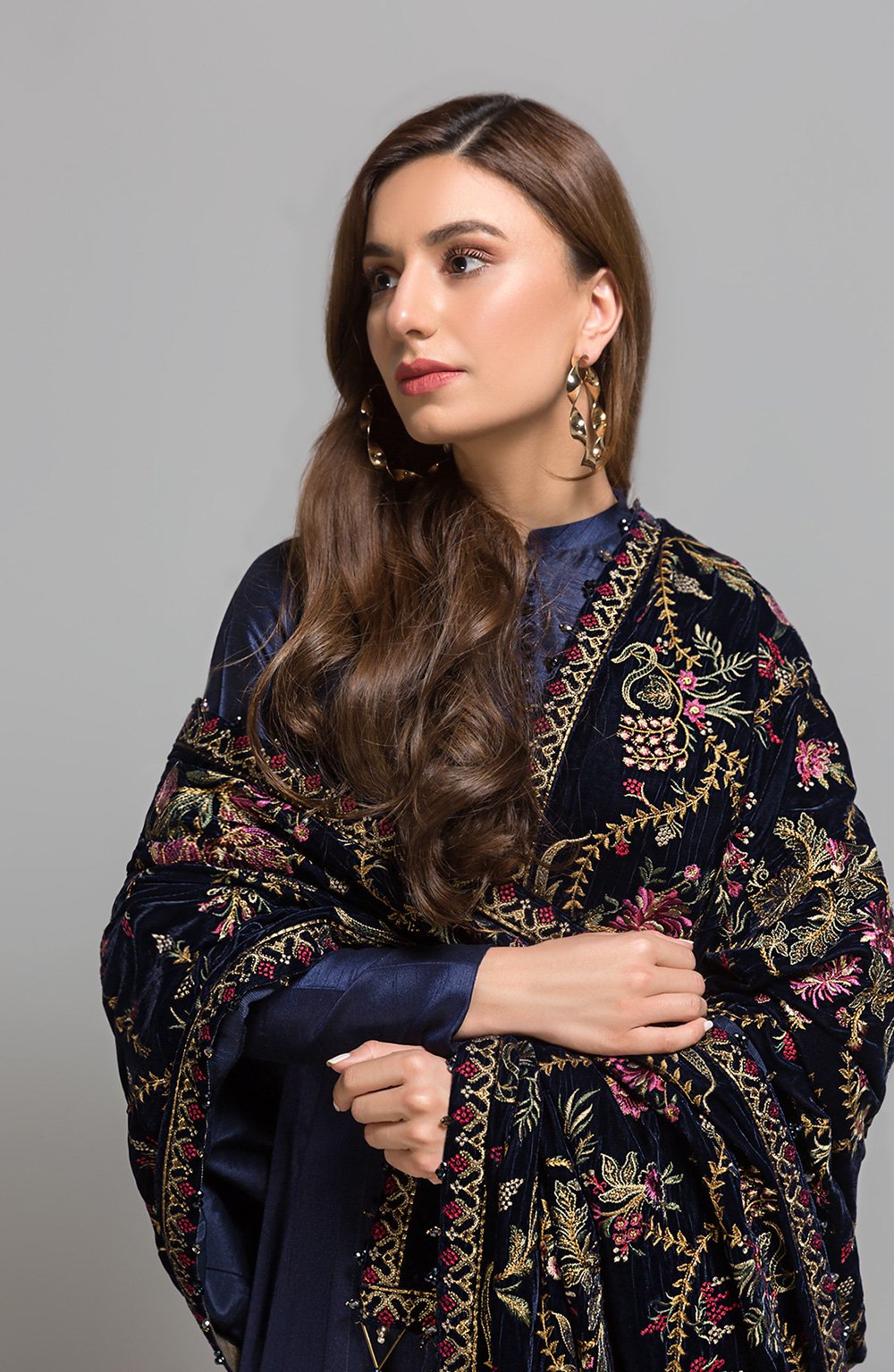 VS-03 (Baroque Velvet Shawls Collection)