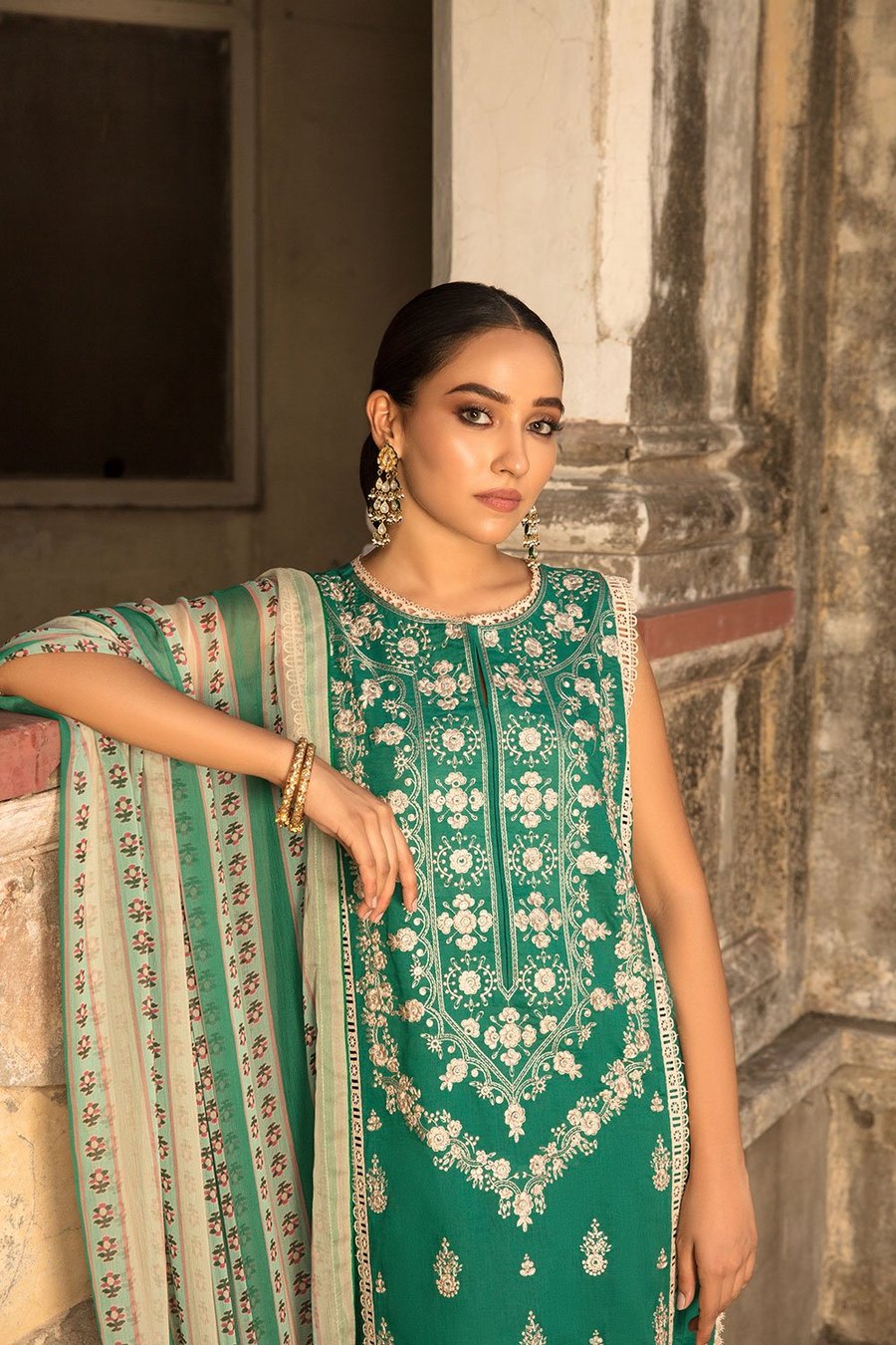 5B | Sobia Nazir | Vital Lawn Volume 2 Collection'21