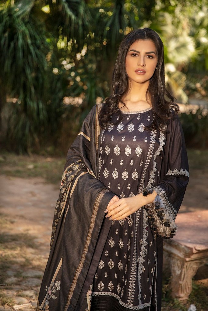 Design 2A | Sobia Nazir | Winter Shawl 2021