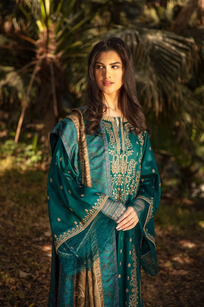 Design 3B | Sobia Nazir | Winter Shawl 2021